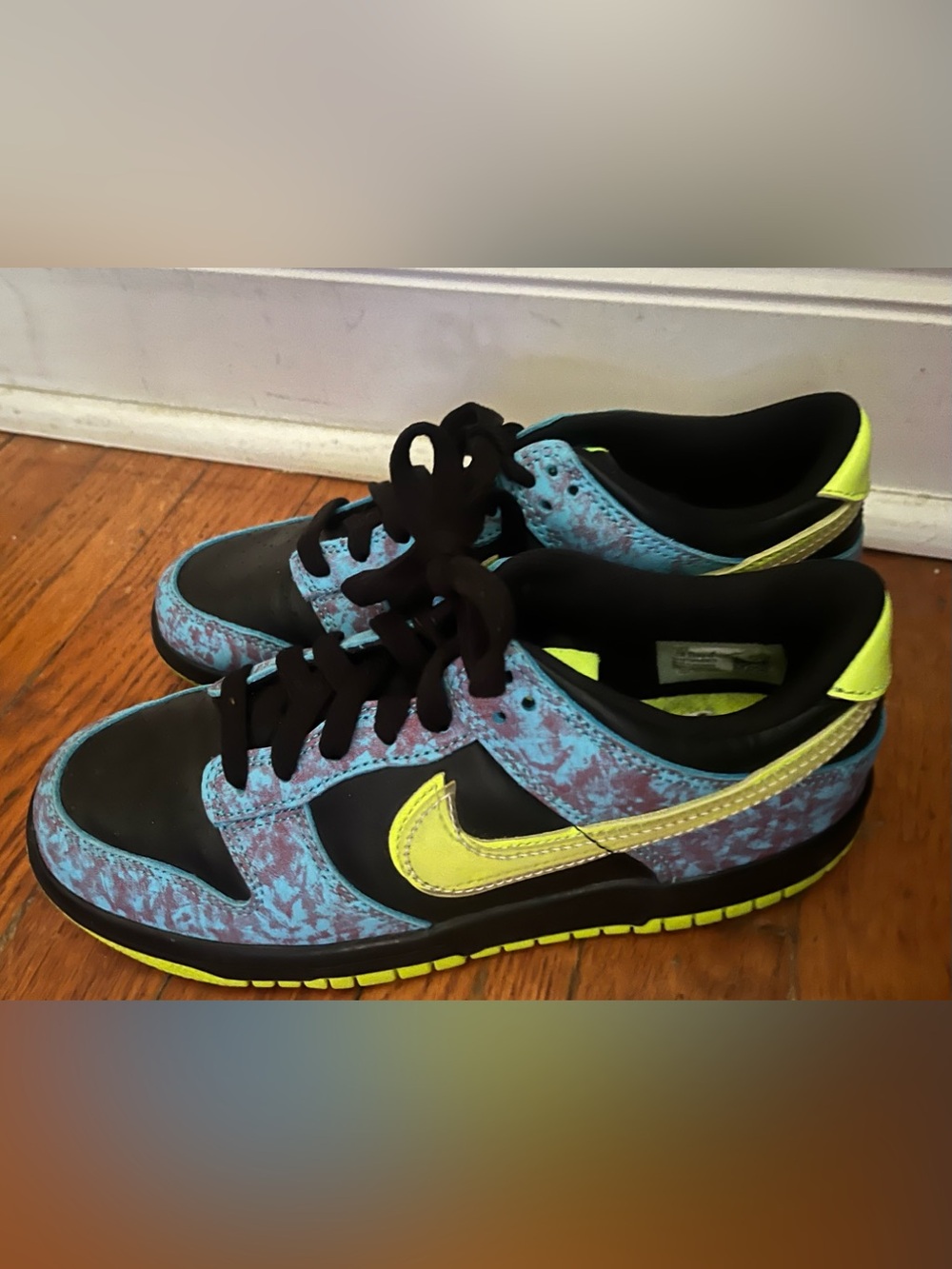 NWOT Nike Hand painted Kids Black and Blue Athletic Sneakers/Neon Yellow Accents